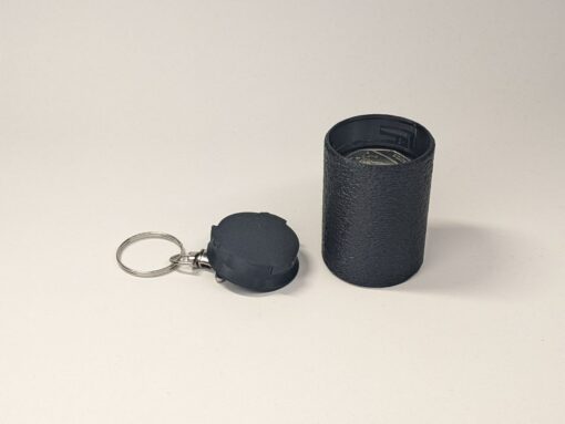 Twist Lock Coin Holder Keyring – £1 Coin Storage Capsule for Notes, Cash, EDC, Gifts - Image 4